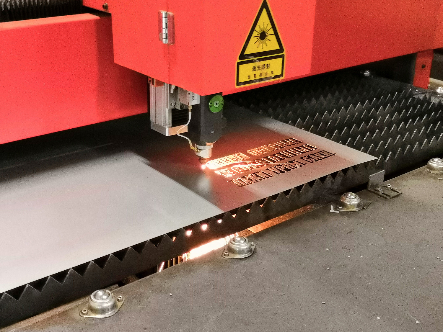 Лазерная резка металла