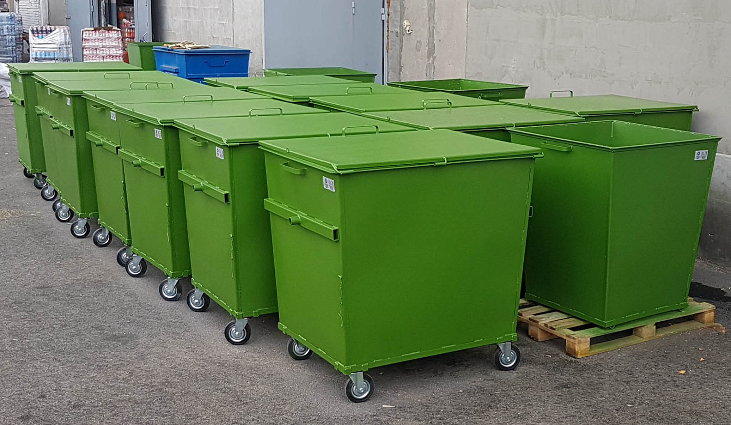 Контейнеры для мусора и ТБО, баки для мусора Контейнеры для мусора и ТБО, баки для мусора